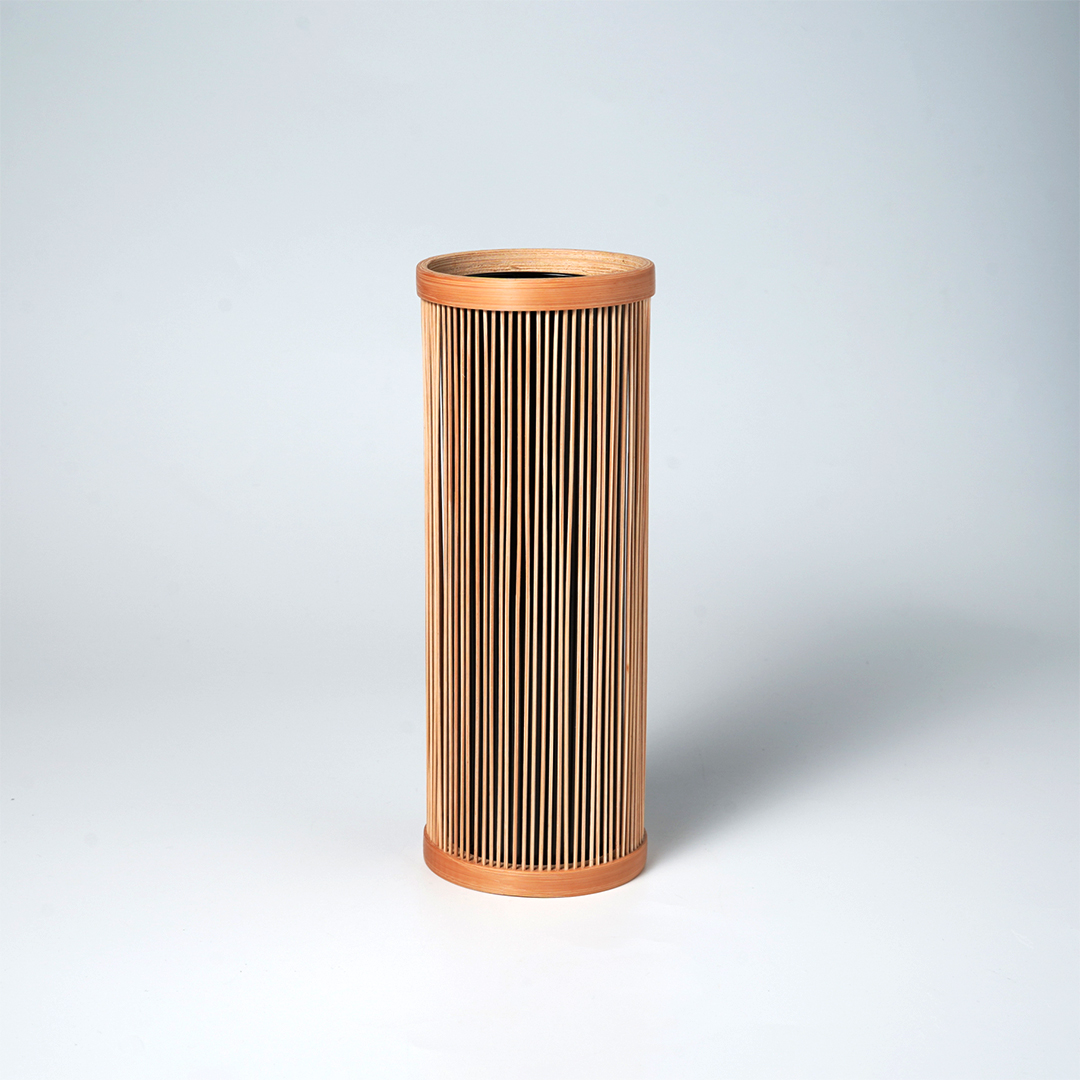 Flower vase, single flower
