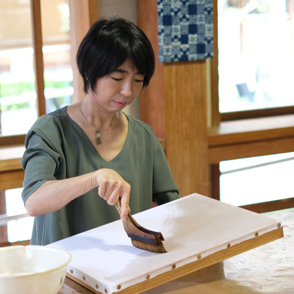 暮らしを彩る草木ろうけつ染め