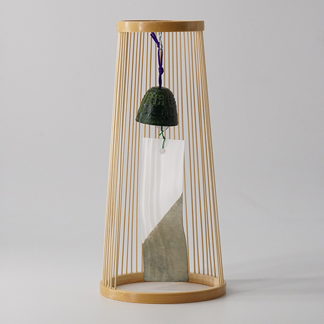 Standing wind chime, first breeze